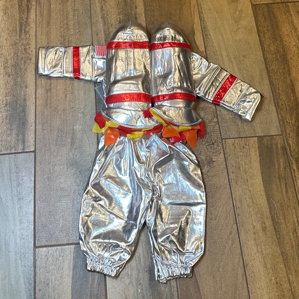 Baby Astronaut Costume - Pottery Barn - Picture 6 of 9